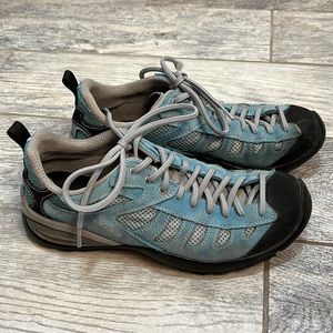Asolo low hiking shoe. Vibram sole. Size 10